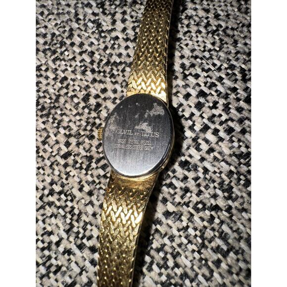 Vintage Solvil Et Titus Ladies Goldtone Watch Quartz Works New Battery - Picture 7 of 7